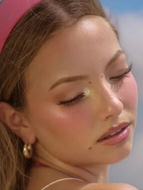 3/$30 Viva Las Cheekas - Cheek Palette In Light/Fair